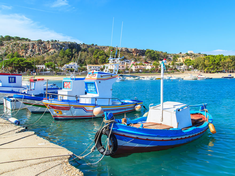 Il porto on sale