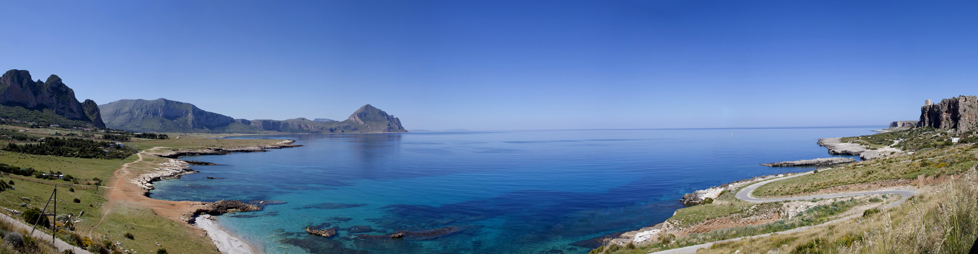 Monte Cofano nel blu del mare di Macari